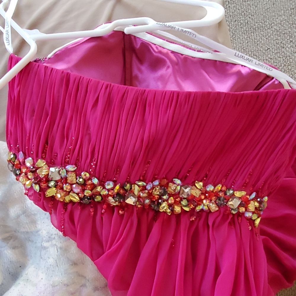 Dress - Picture 6 of 7
